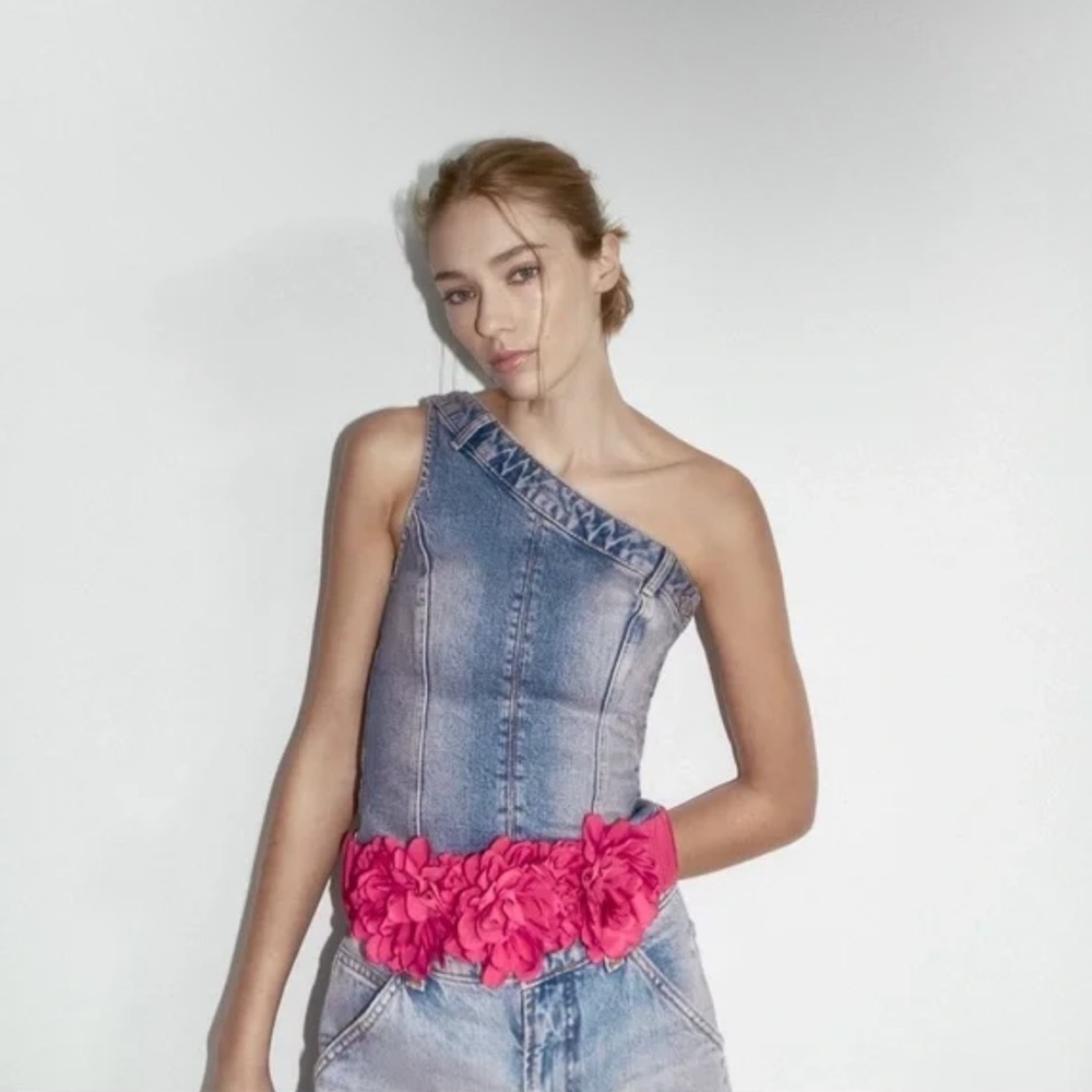 ZARA Fabric Flower‎ Belt in Fuchsia Size US 30
